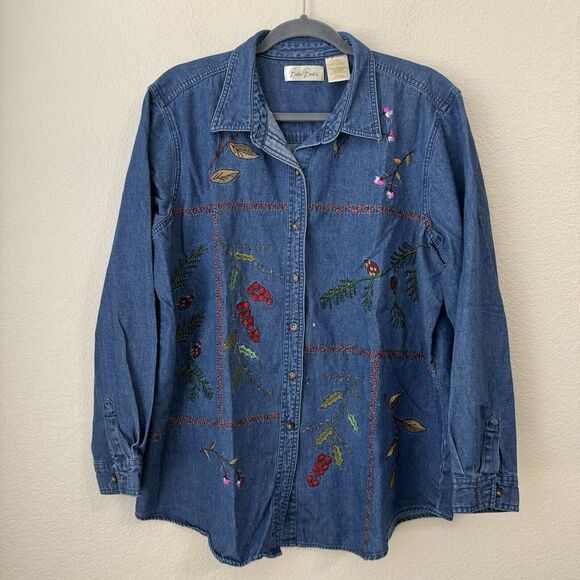 Bobbie Brooks Tops - Bobby Brooks Shirt Womens Size XL Embroidered Christmas Holly Denim FLAW